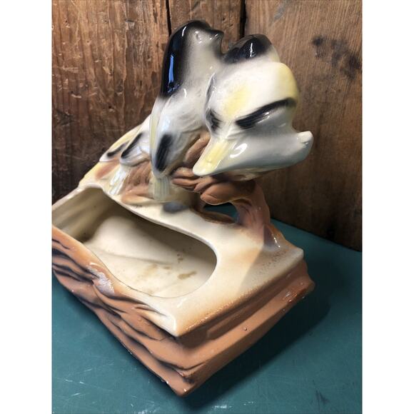 Shawnee Pottery #502 Birds on Driftwood Branch Planter Faux Bois Goldfinch VTG - Picture 5 of 13